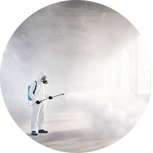 Raymond Schneider desinfiziert