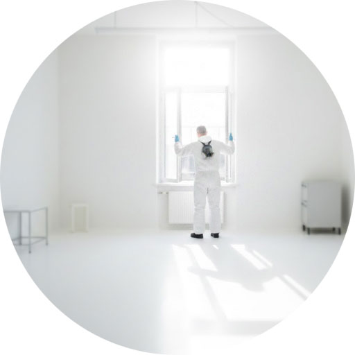 Raymond Schneider hält das Fenster auf